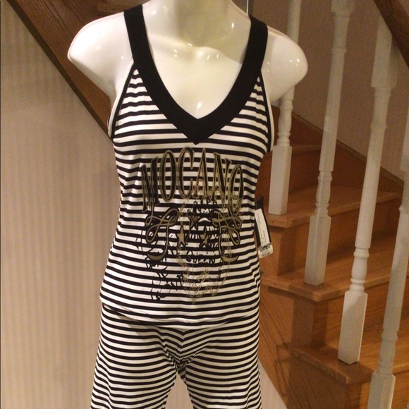 NWT bundled top and biker shorts - Picture 1 of 4